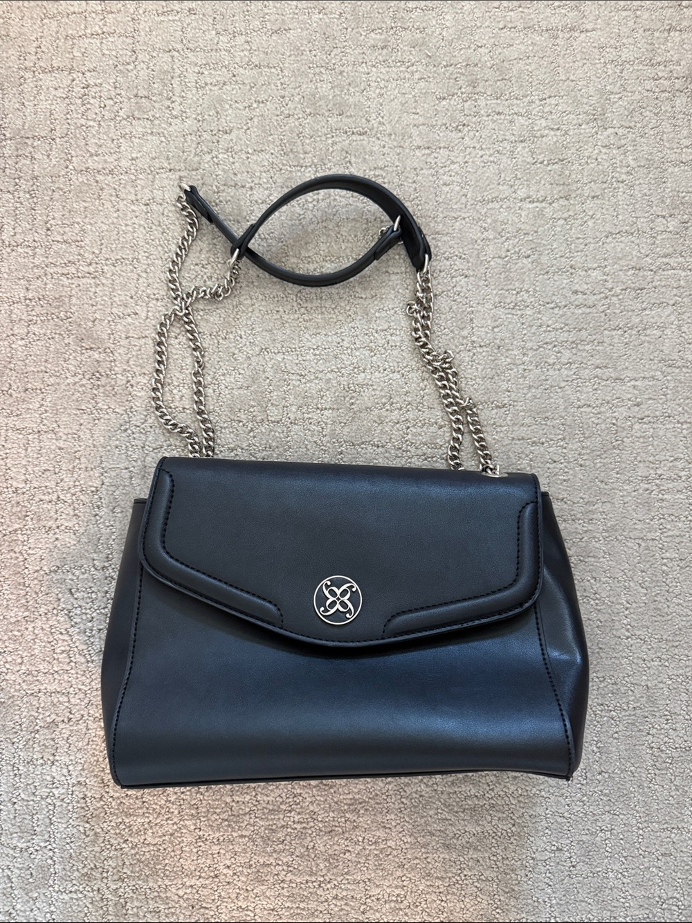 Classic Black Leather Shoulder Bag with Chain Strap
